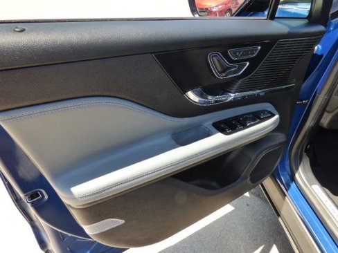 Used 2021 Lincoln Corsair FWD image 31