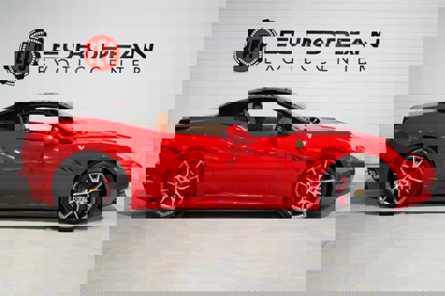 Used 2010 Ferrari California image 8