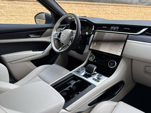 New 2026 Jaguar F-PACE R-Dynamic S image 13