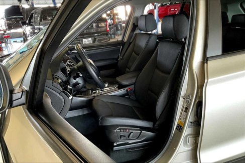 Used 2017 BMW X3 sDrive28i image 7