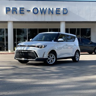 Used 2023 Kia Soul LX w/ LX Technology Package image 1