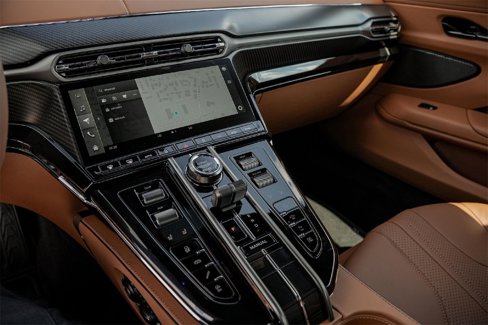 New 2025 Aston Martin V8 Vantage Coupe image 27