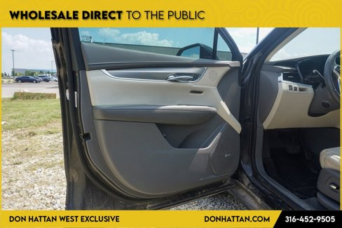 Used 2017 Cadillac XT5 Luxury w/ Driver Awareness Package image 17