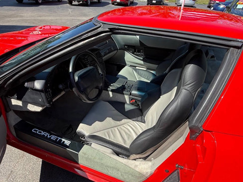Used 1995 Chevrolet Corvette Coupe image 7