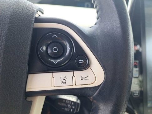 Used 2018 Toyota Prius Four image 29