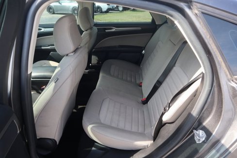 Used 2020 Ford Fusion S image 15