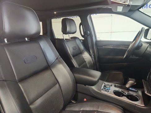 Used 2018 Jeep Grand Cherokee Overland image 9