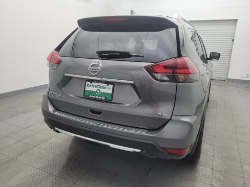 Used 2019 Nissan Rogue SV w/ Premium Package image 7