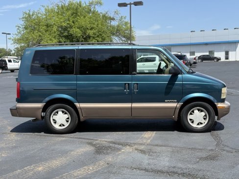 Used 1998 GMC Safari SLE image 7
