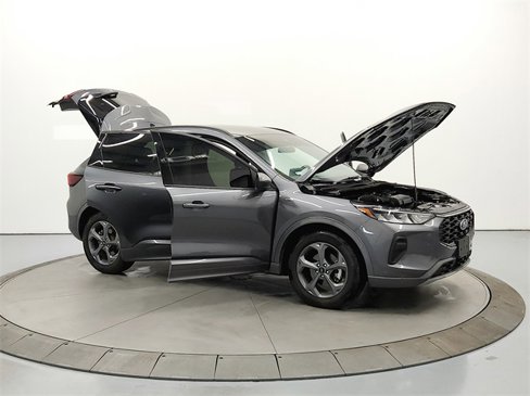 Used 2023 Ford Escape ST-Line image 10