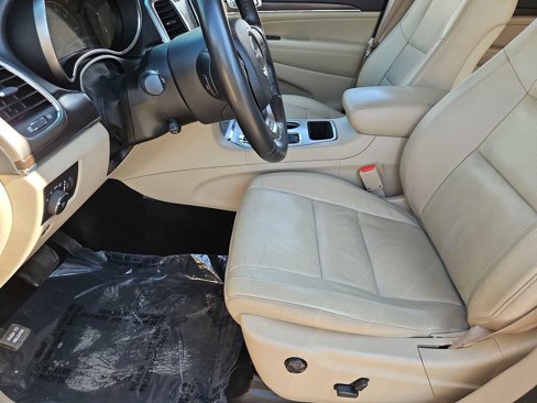 Used 2018 Jeep Grand Cherokee Limited w/ Luxury Group II image 16