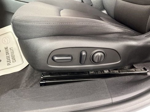 Used 2023 Chevrolet Malibu LT image 34