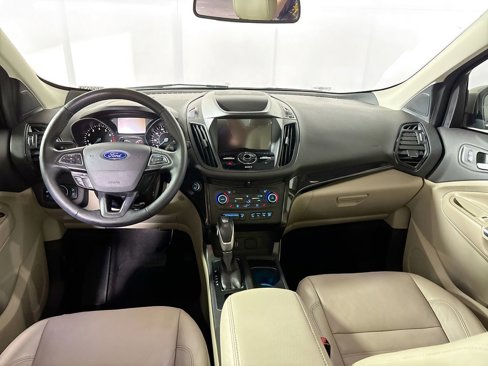 Used 2019 Ford Escape Titanium image 12