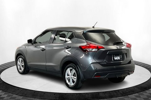Used 2020 Nissan Kicks S image 3