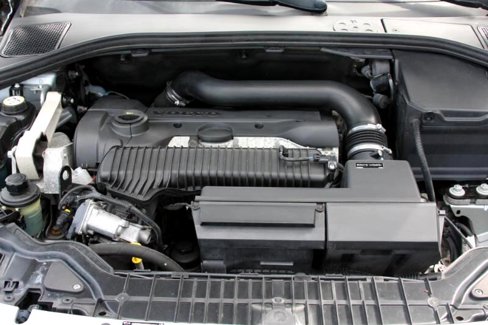 Used 2015 Volvo V60 T5 Cross Country image 13