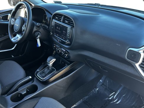 Used 2023 Kia Soul LX w/ Option Group 015 image 11