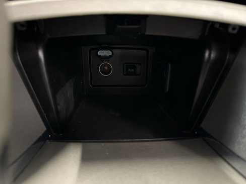 Used 2010 Toyota Camry LE image 24