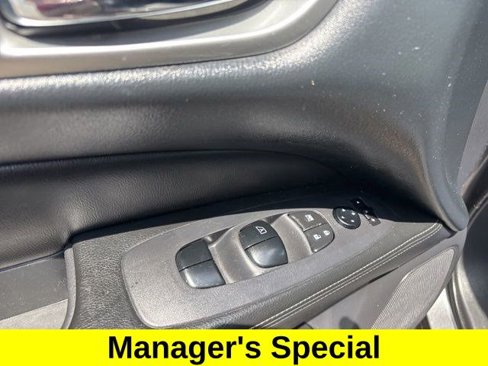 Used 2018 Nissan Pathfinder S image 13