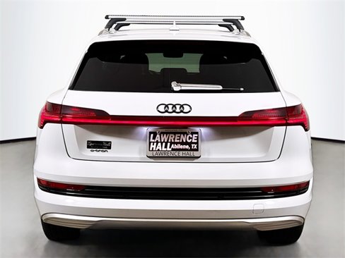 Used 2019 Audi e-tron Prestige w/ Prestige Package image 5