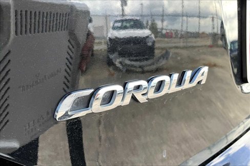 Used 2018 Toyota Corolla LE image 27