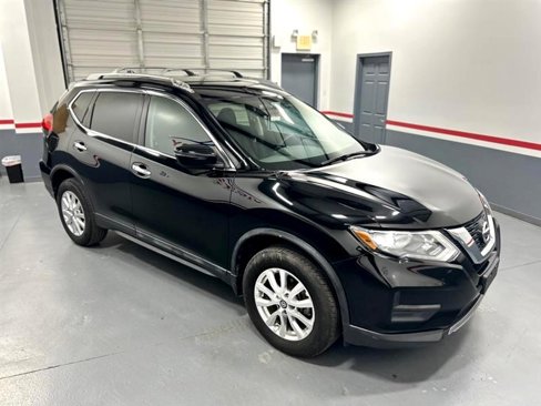 Used 2017 Nissan Rogue SV image 14