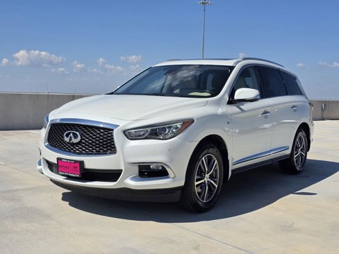 Used 2019 INFINITI QX60 Luxe w/ Essential Package image 2