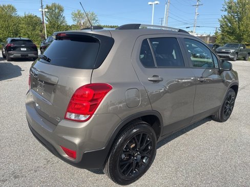 Used 2022 Chevrolet Trax LT w/ Sport Edition image 6