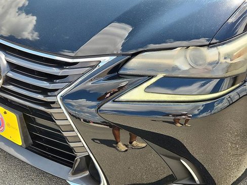 Used 2016 Lexus GS 200t image 7