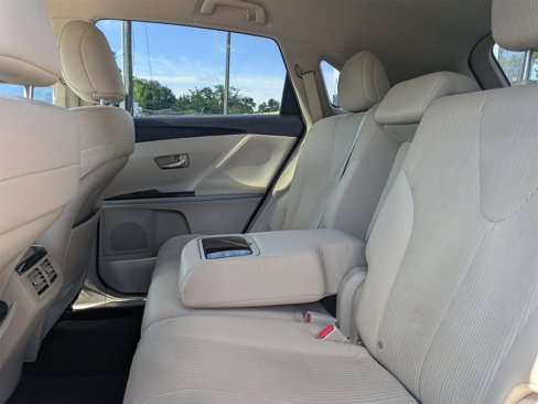 Used 2010 Toyota Venza image 22
