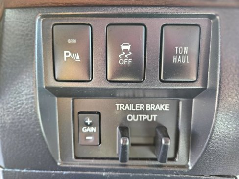 Used 2019 Toyota Tundra Limited image 24