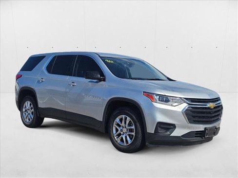 Used 2019 Chevrolet Traverse LS image 3