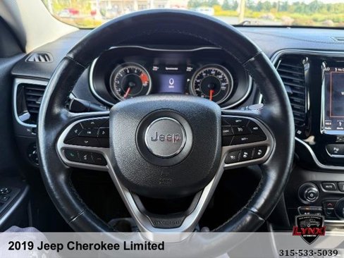 Used 2019 Jeep Cherokee Limited w/ Technology Group image 25