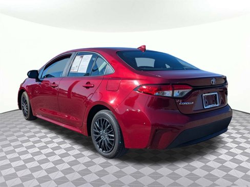 Used 2024 Toyota Corolla LE image 7