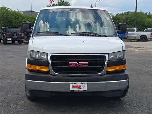 Used 2019 GMC Savana 2500 w/ Driver Convenience Package image 4
