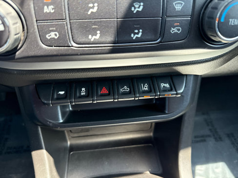 Used 2019 Chevrolet Colorado LT w/ Safety Package image 30