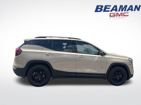 Used 2022 GMC Terrain AT4 w/ Infotainment Package II image 10