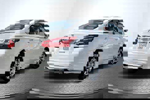 Used 2017 Nissan Altima 2.5 S w/ Power Driver Seat Package image 13