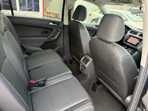 Used 2019 Volkswagen Tiguan SEL w/ 3rd Row Seat Package image 15