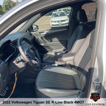 Used 2022 Volkswagen Tiguan SE R-Line image 11