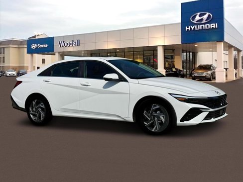 New 2025 Hyundai Elantra Limited image 10