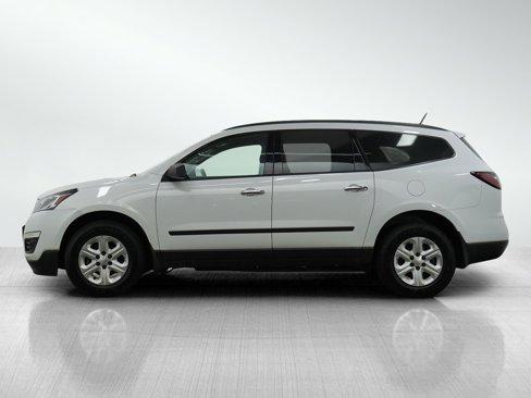 Used 2016 Chevrolet Traverse LS image 2