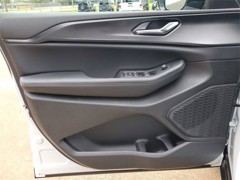 New 2025 Jeep Grand Cherokee L Altitude image 19