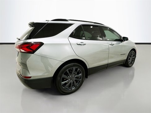 Used 2024 Chevrolet Equinox RS w/ RS Leather Package image 7