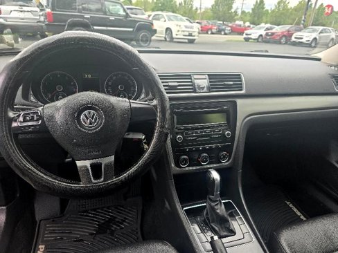 Used 2015 Volkswagen Passat 1.8T S image 7