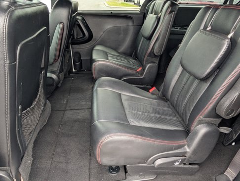 Certified 2019 Dodge Grand Caravan GT image 14