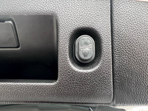 Used 2019 GMC Yukon Denali w/ Denali Ultimate Package image 15