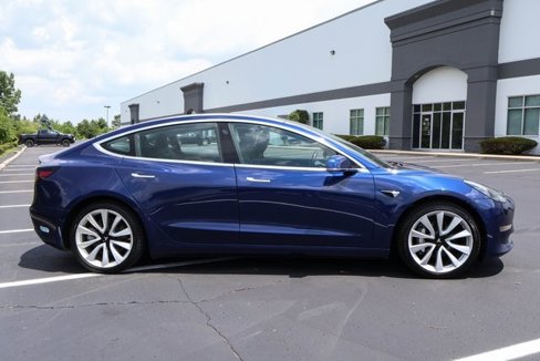 Used 2018 Tesla Model 3 Long Range image 13