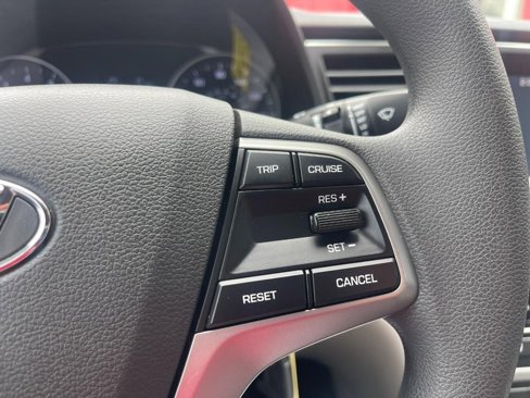 Used 2017 Hyundai Elantra SE image 23