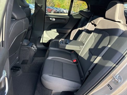 Certified 2023 Volvo XC40 Recharge Ultimate image 17