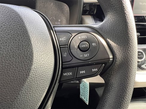 Used 2022 Toyota Corolla LE image 25